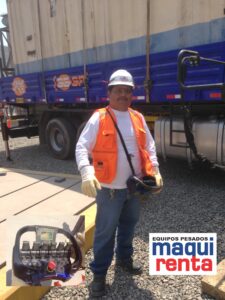 Operador Certificado con Vista de Control Remoto